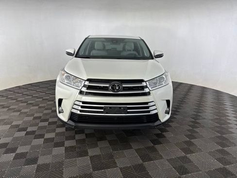 Used 2019 Toyota Highlander Plus w/ Protection Package #3 AWD/4WD image 2