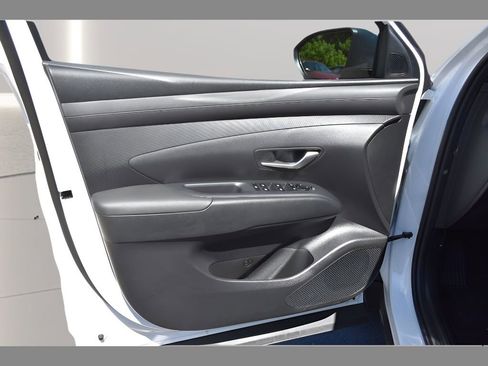 New 2025 Hyundai Santa Cruz SE AWD/4WD image 17