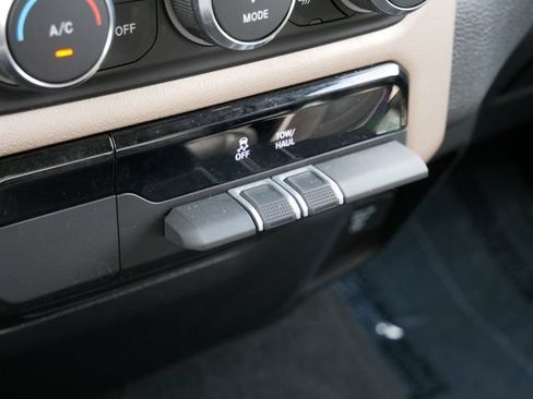 Used 2022 RAM 1500 Laramie AWD/4WD image 21