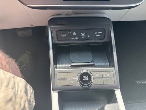 Used 2024 Hyundai Kona SEL w/ Convenience Package image 19