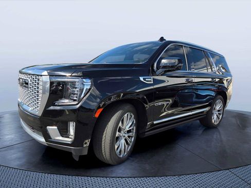 Used 2023 GMC Yukon Denali w/ Denali Reserve Package AWD/4WD image 3