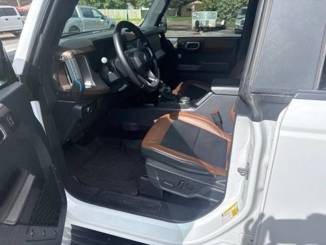 Used 2023 Ford Bronco Outer Banks w/ Sasquatch Package AWD/4WD image 8