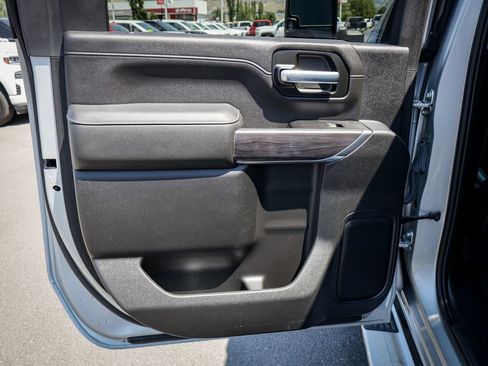 Used 2020 Chevrolet Silverado 2500 LTZ w/ LTZ Premium Package AWD/4WD image 33