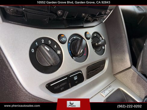 Used 2014 Ford Focus SE image 29