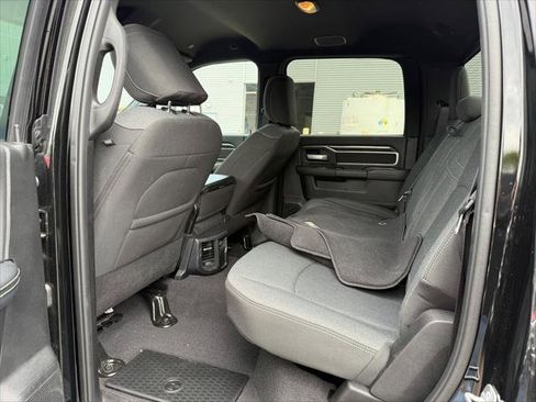 Certified 2024 RAM 2500 Big Horn w/ Night Edition AWD/4WD image 12