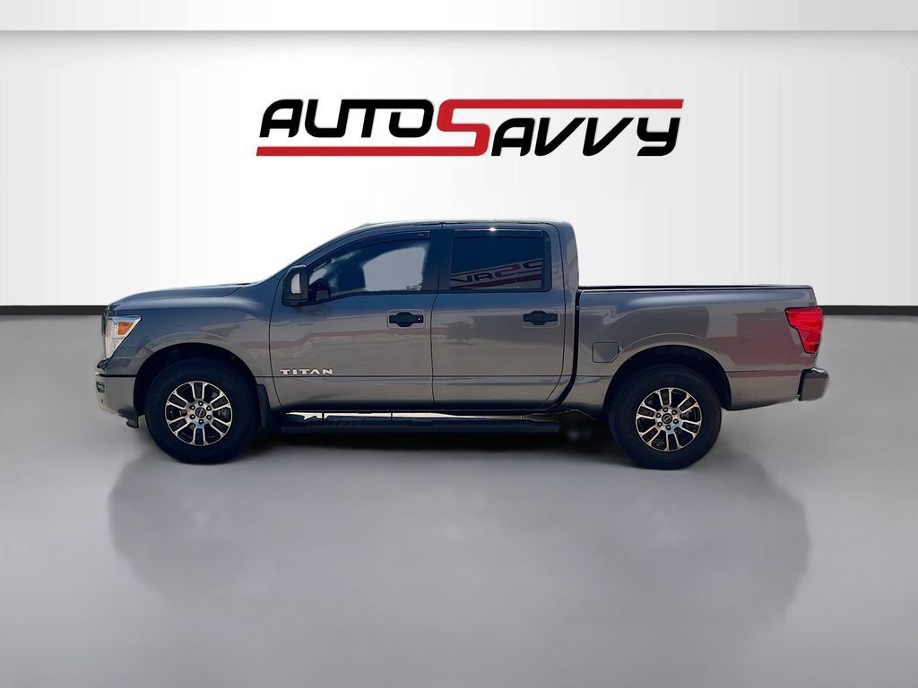 Used 2024 Nissan Titan SV w/ SV Convenience Package AWD/4WD image 4