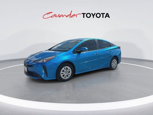Used 2019 Toyota Prius LE FWD image 4