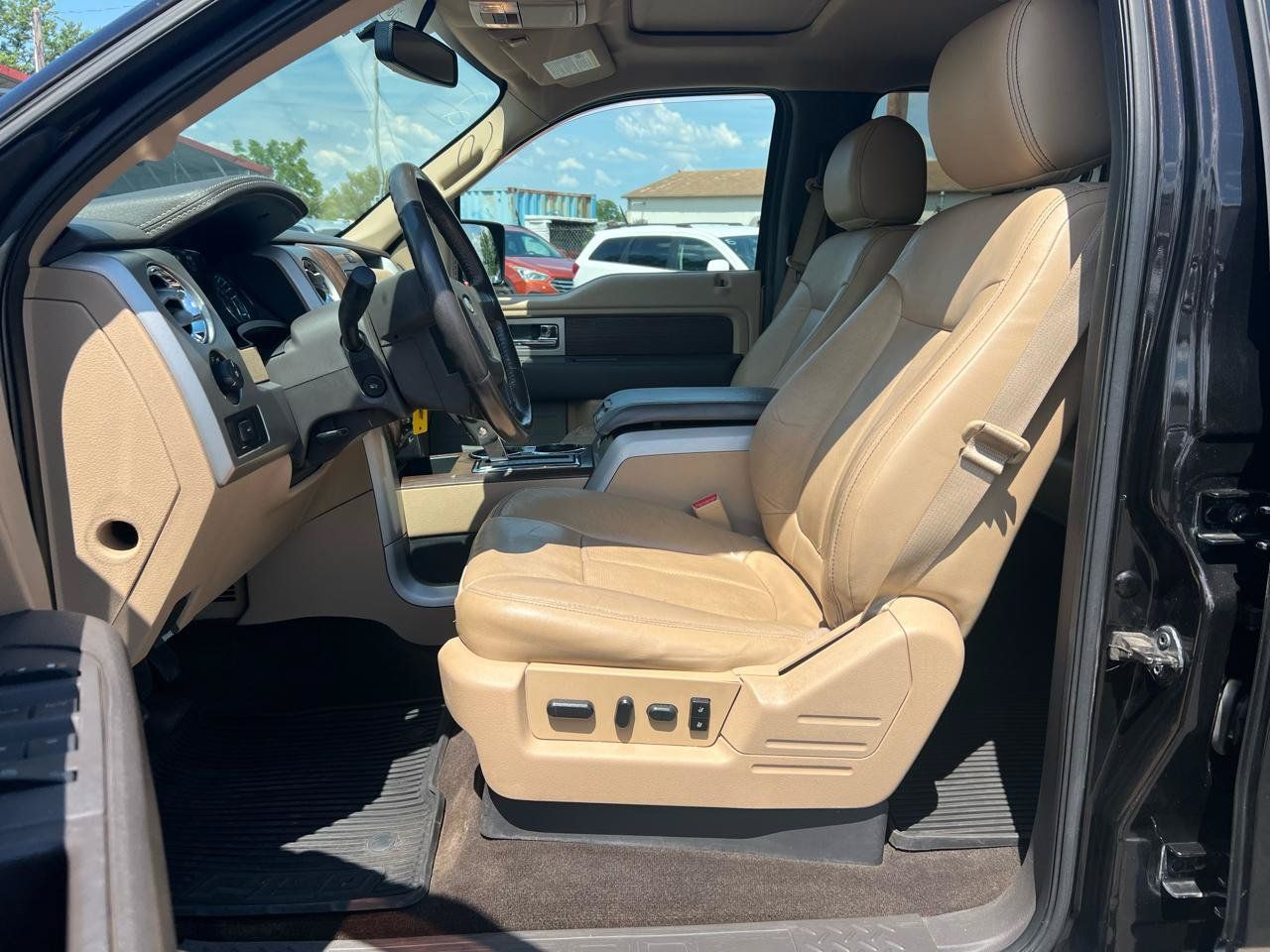 Used 2014 Ford F150 Lariat w/ Lariat Chrome Package AWD/4WD image 16