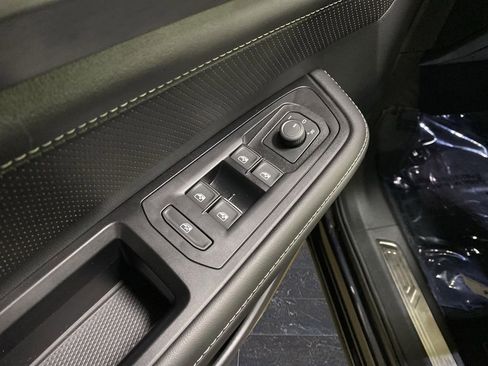 Used 2024 Volkswagen Atlas Cross Sport SE w/ Black Wheel Package image 29