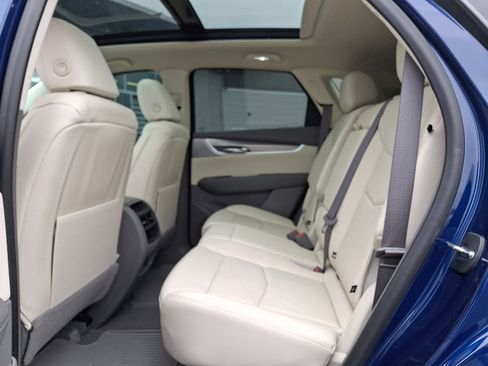 Used 2023 Cadillac XT5 Premium Luxury image 10