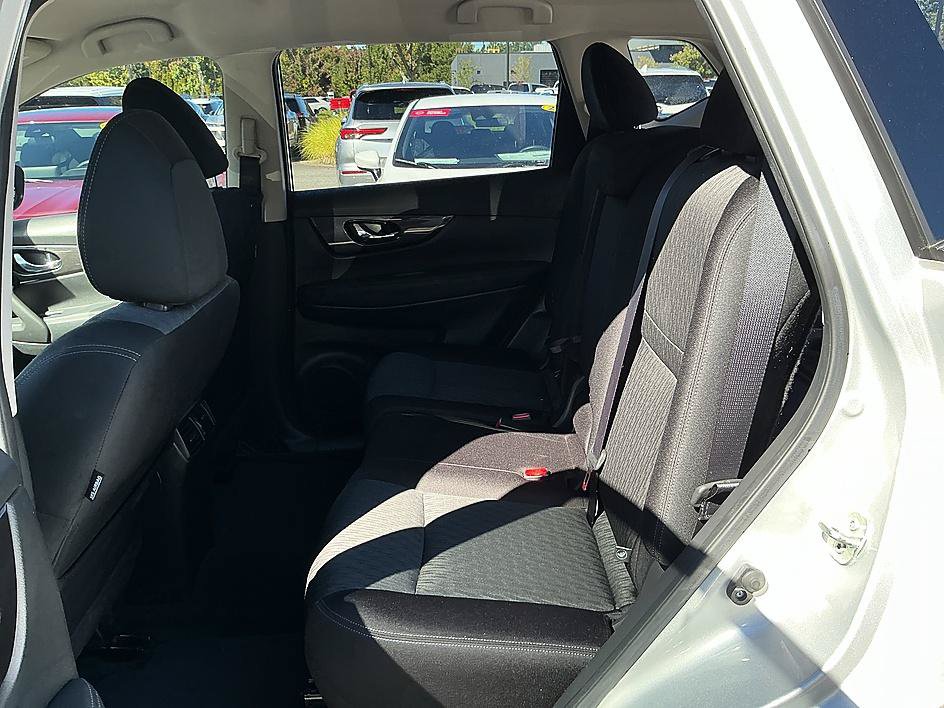 Used 2019 Nissan Rogue SV w/ Premium Package AWD/4WD image 24