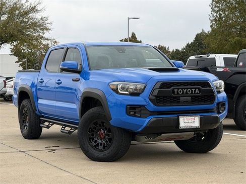 Used 2019 Toyota Tacoma TRD Pro image 2