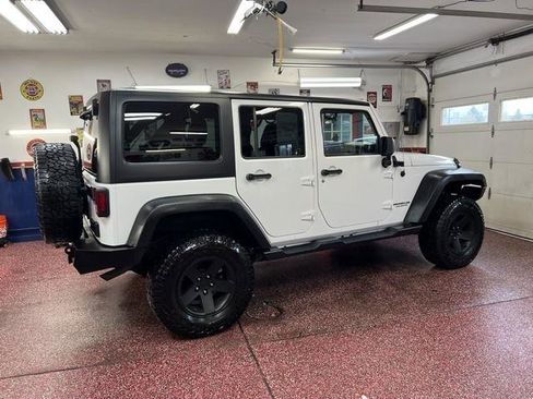 Used 2012 Jeep Wrangler Unlimited Sport AWD/4WD image 3