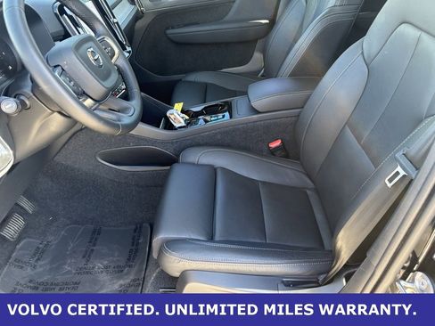 Certified 2025 Volvo XC40 B5 Plus image 25