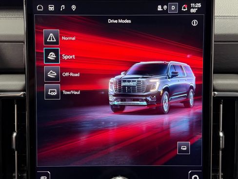 Used 2026 GMC Yukon XL Denali w/ Advanced Technology Package AWD/4WD image 32
