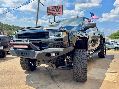 Used 2017 Chevrolet Silverado 1500 LT w/ All Star Edition AWD/4WD image 6