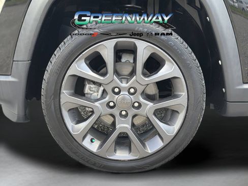 Used 2021 Jeep Compass Latitude AWD/4WD image 32