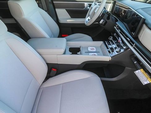 New 2026 Hyundai Santa Fe SE FWD image 18