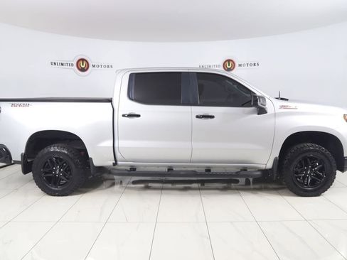 Used 2019 Chevrolet Silverado 1500 LT Trail Boss AWD/4WD image 2