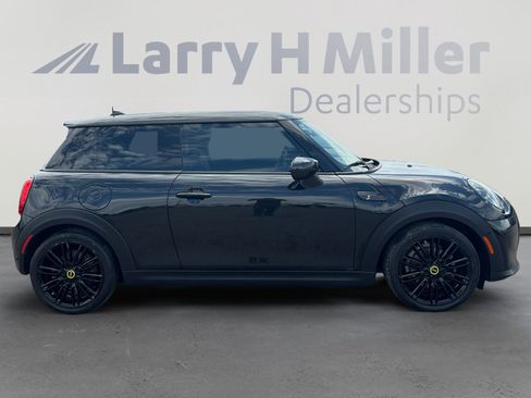 Used 2023 MINI Cooper SE FWD image 6