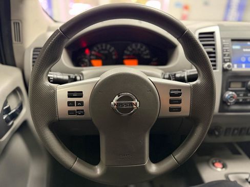 Used 2021 Nissan Frontier SV AWD/4WD image 17