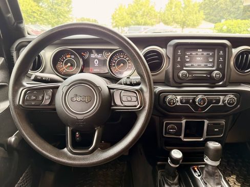 Used 2019 Jeep Wrangler Unlimited Sport AWD/4WD image 7