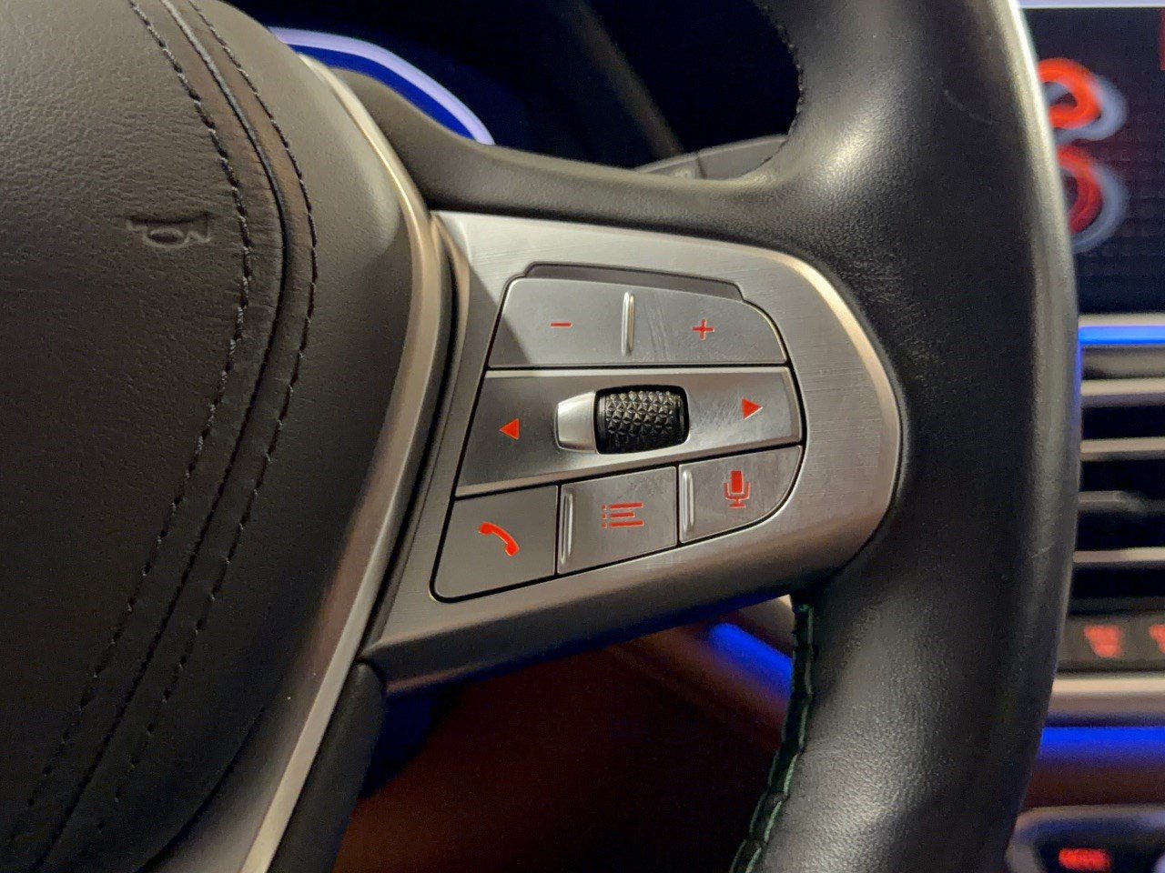 Used 2022 BMW ALPINA XB7 AWD/4WD image 19