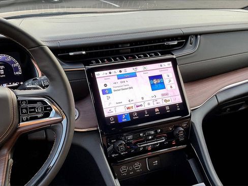 New 2025 Jeep Grand Cherokee Summit w/ Obsidian Package image 7