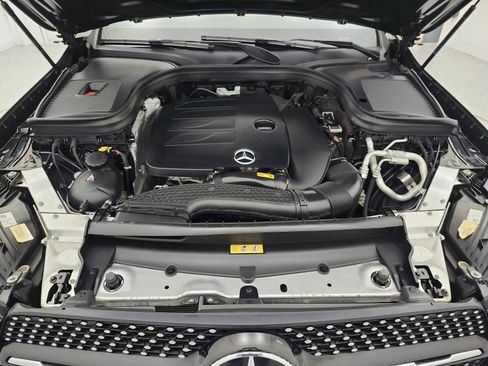 Used 2022 Mercedes-Benz GLC 300 4MATIC Coupe image 17