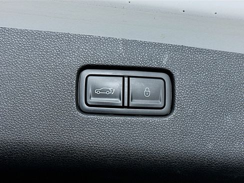 Used 2023 Genesis GV70 2.5T AWD/4WD image 31