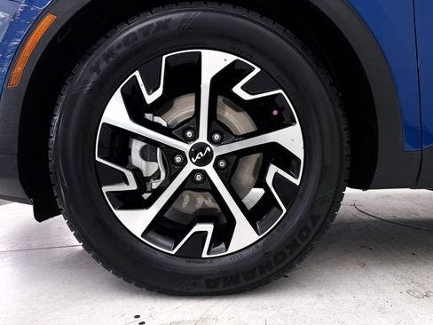 Certified 2023 Kia Sportage EX FWD image 14