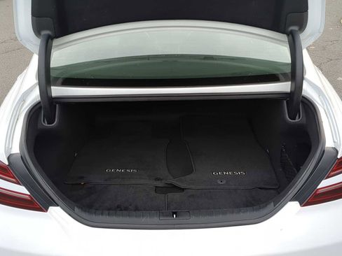 Used 2024 Genesis G70 2.5T image 35