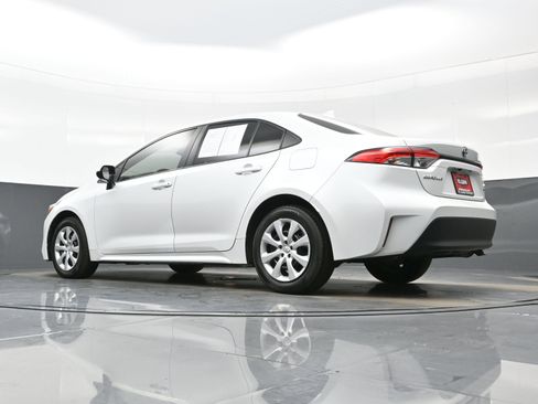 Used 2024 Toyota Corolla LE image 28