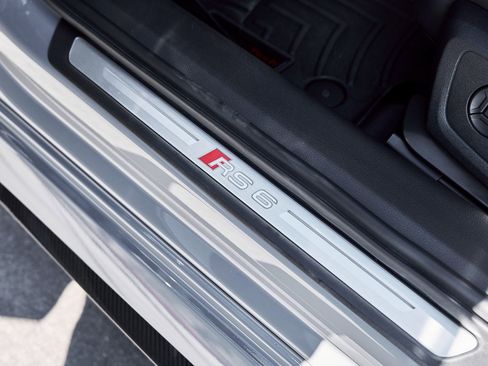 Used 2022 Audi RS 6 image 42