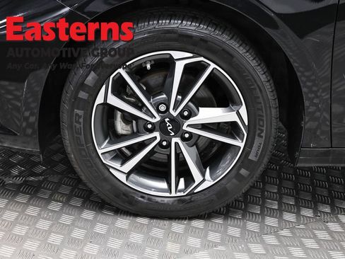 Used 2023 Kia Forte LXS w/ LXS Technology Package FWD image 32