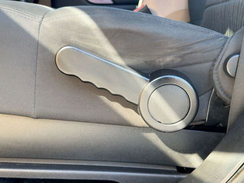 Used 2012 Jeep Wrangler Sahara image 12