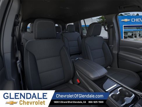 New 2026 Chevrolet Traverse LT w/ Driver Confidence Package image 16