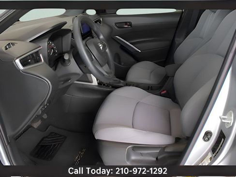 Used 2024 Toyota Corolla Cross AWD Hybrid image 21