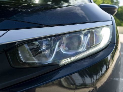 Used 2018 Honda Civic LX image 11