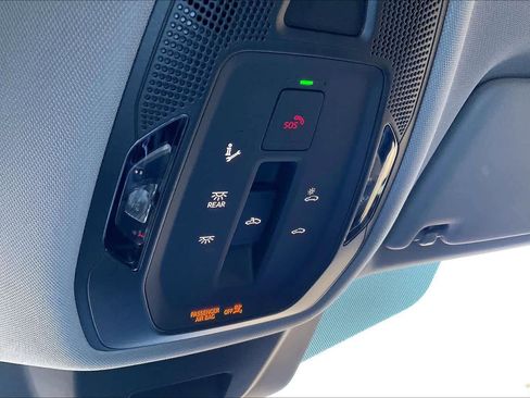 Used 2025 Audi Q5 Premium w/ Convenience Package image 32