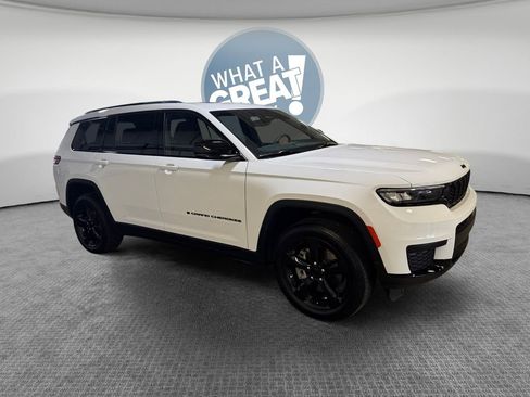 Used 2024 Jeep Grand Cherokee L Altitude AWD/4WD image 1