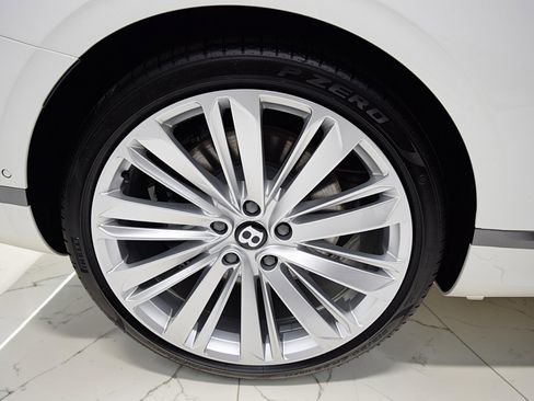 Used 2024 Bentley Continental GT Speed image 46