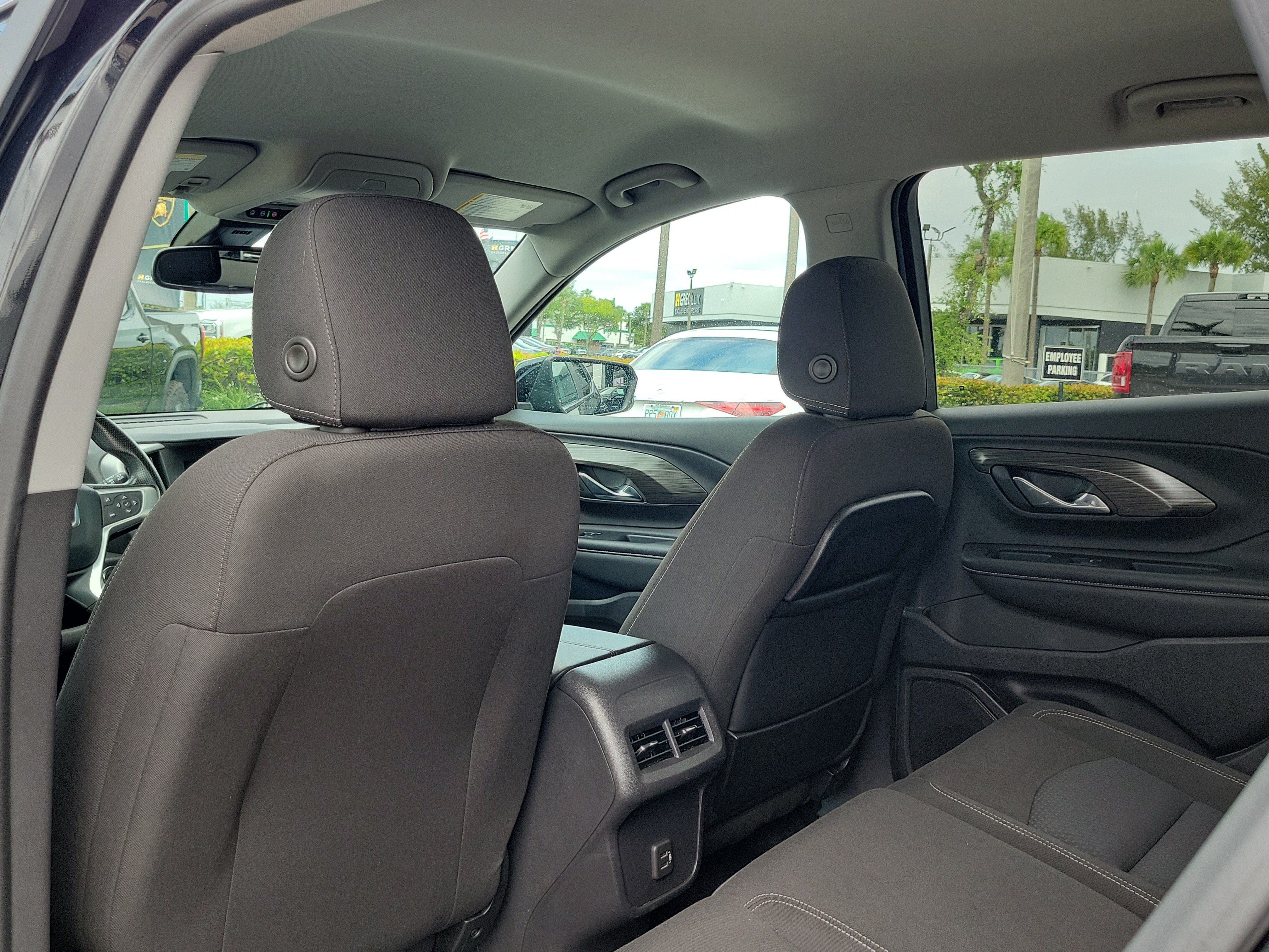 Used 2024 GMC Terrain SLE FWD image 13