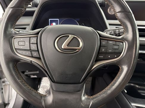 Used 2019 Lexus UX 200 w/ Accessory Package 2 FWD image 14