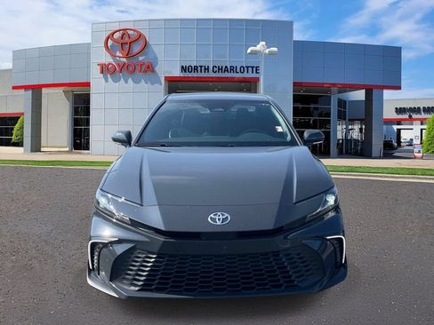 Used 2026 Toyota Camry SE w/ Convenience Package FWD image 3
