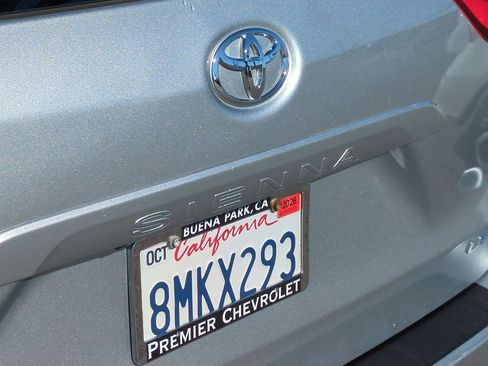 Used 2020 Toyota Sienna LE image 29