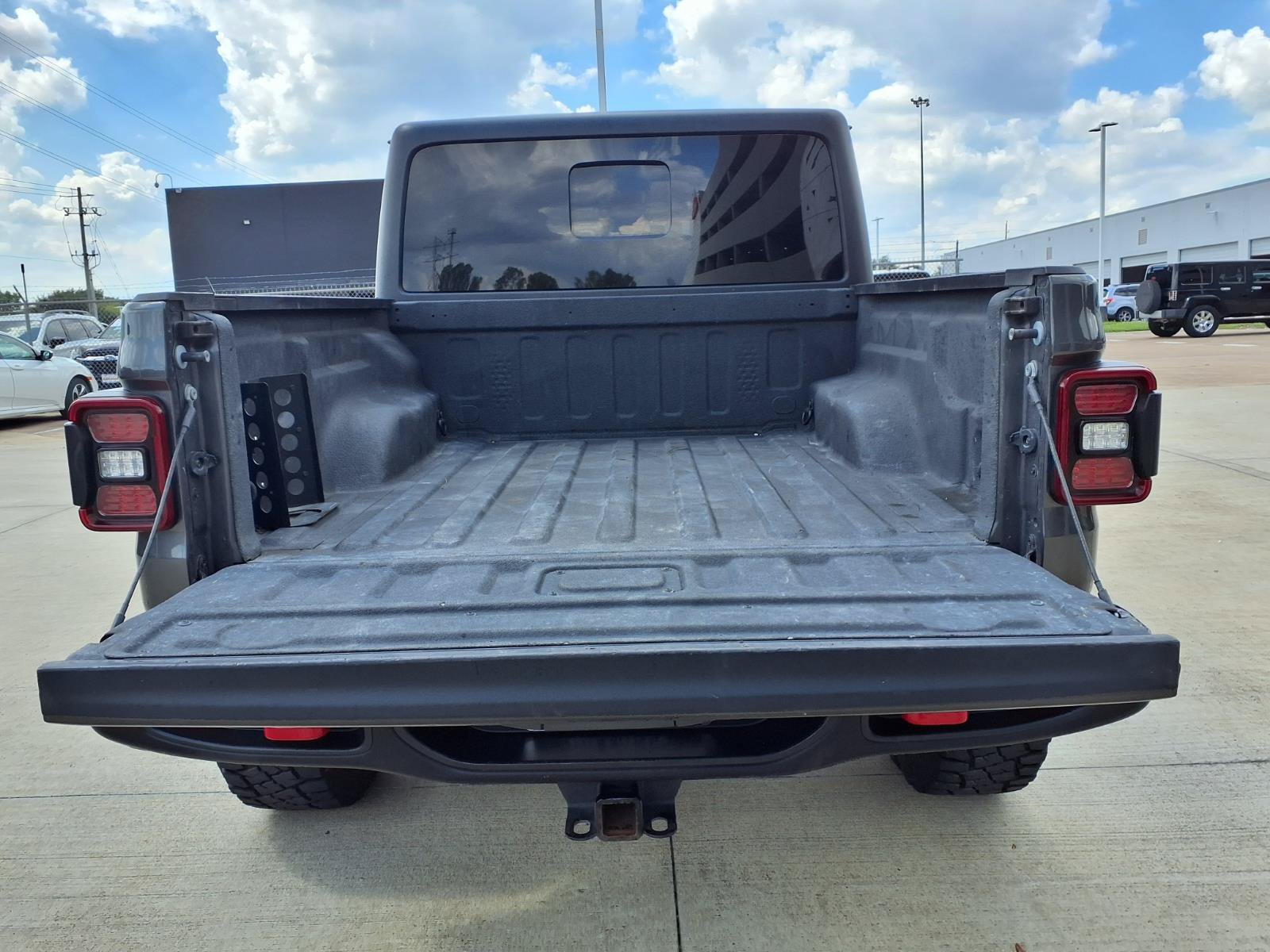 Used 2023 Jeep Gladiator Rubicon w/ LED Lighting Group AWD/4WD image 24