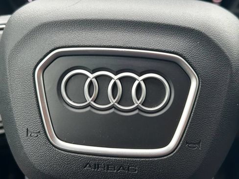Used 2022 Audi Q3 2.0T Premium Plus w/ Premium Plus Package AWD/4WD image 38