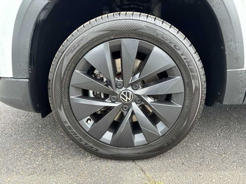 Used 2022 Volkswagen Taos S FWD image 17