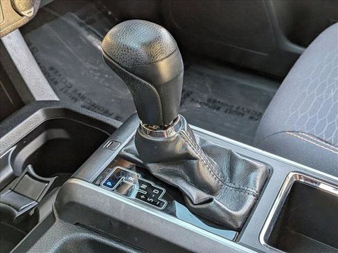 Used 2018 Toyota Tacoma SR5 image 12